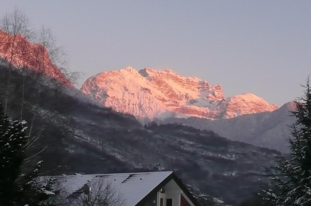 Hotel Golf Et Montagne Talloires Eksteriør billede